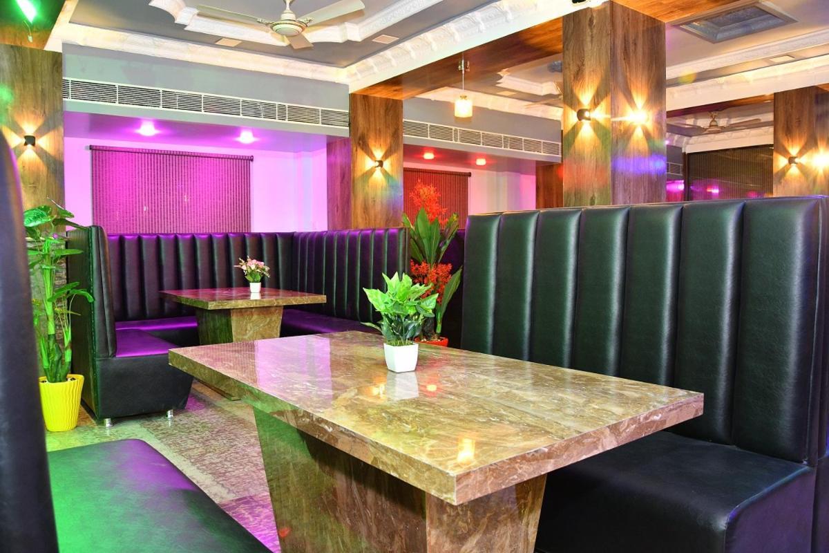 Ganpati Plaza Hotel Ajmer Exteriör bild